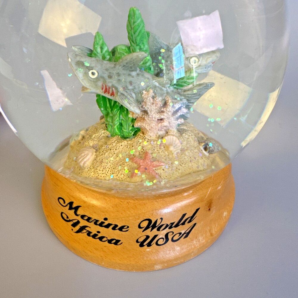 Marine World Africa USA Shark Snow Globe Vintage